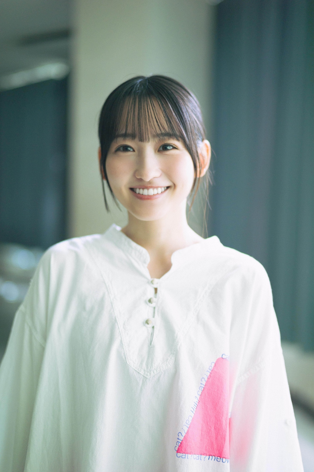 一ノ瀬美空（乃木坂46）、ソロ表紙で多幸感あふれる笑顔を披露