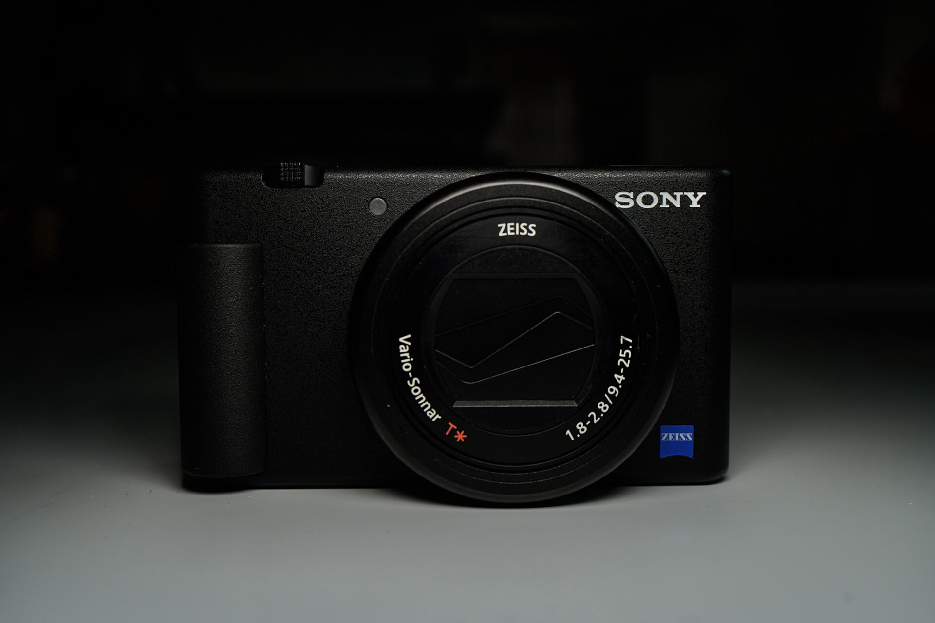 ZV-1 レビュー】コンパクトデジタルカメラがフルサイズミラーレス