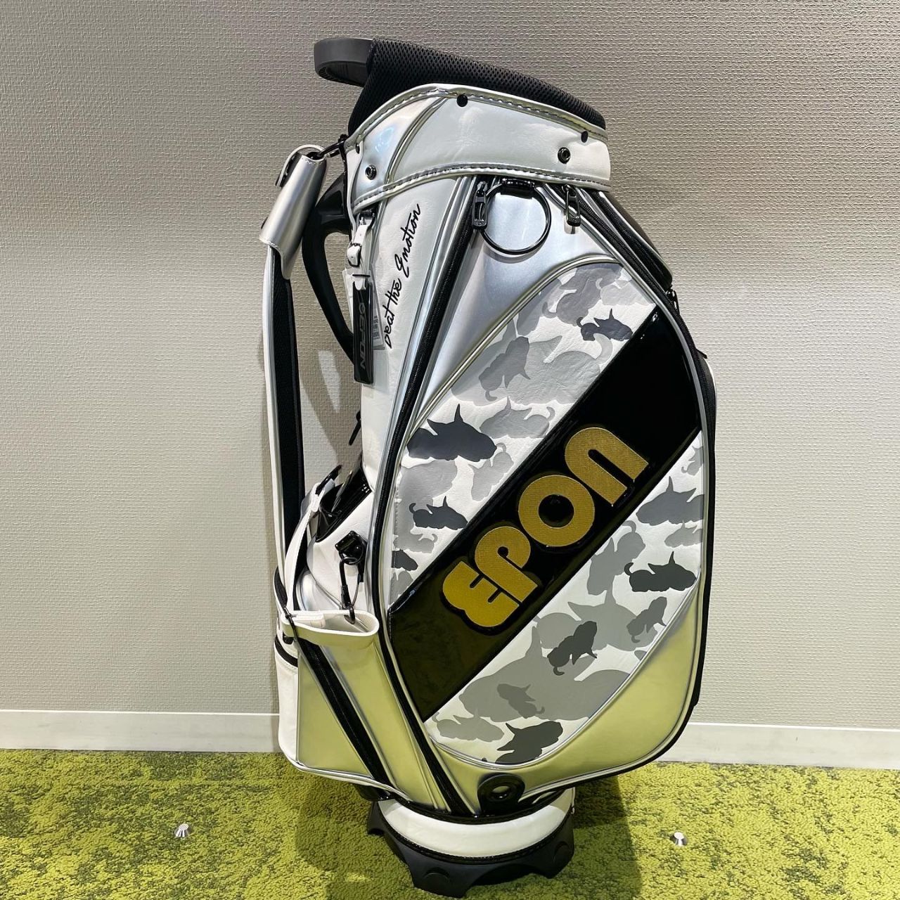 EPON】コンセプトストア限定キャディバッグ発売 | ゴルフ5