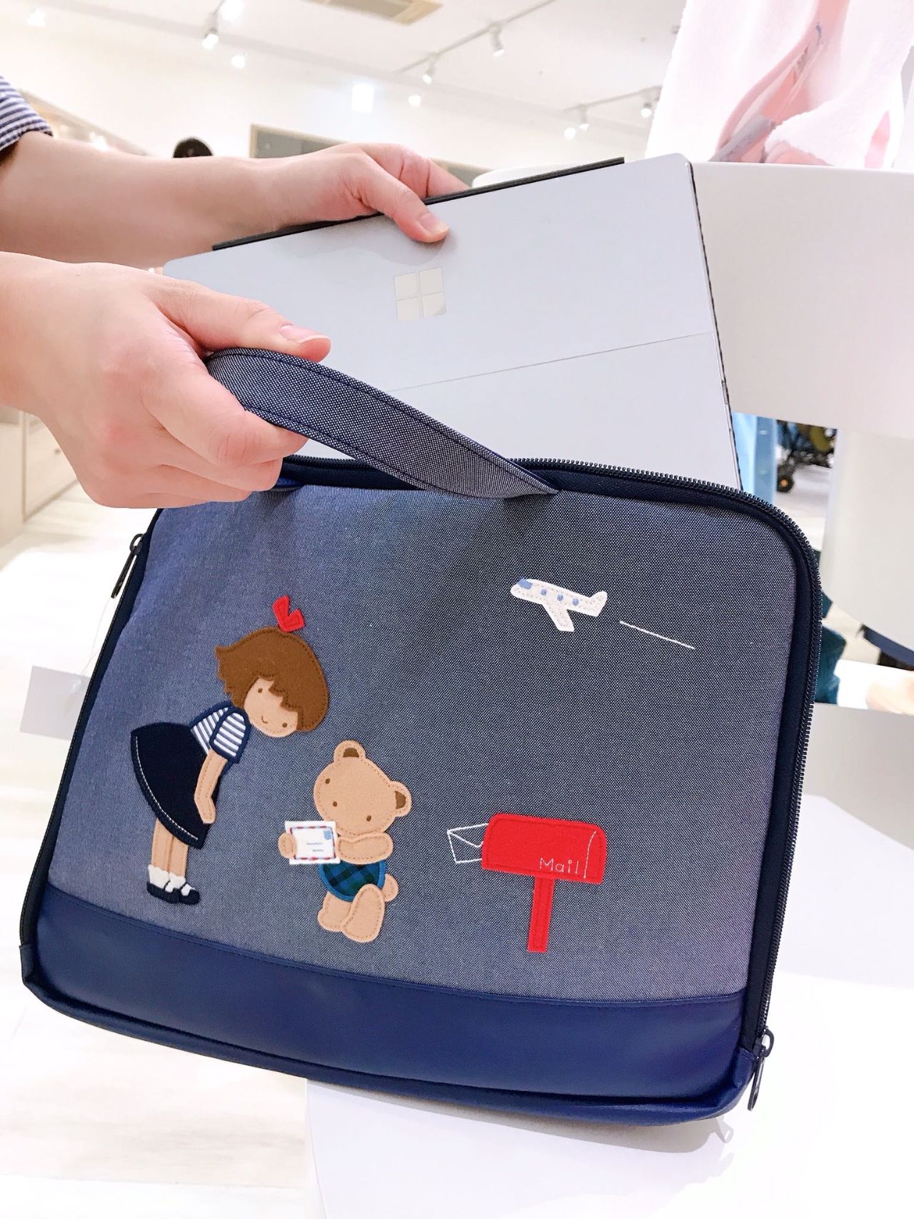 神戸本店】カスタマイズPCケース・タブレットケースのサンプル展示中