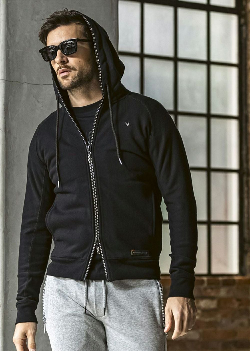 GLITTER ZIP+PLATE HODDIE | adamsJUGGLER（アダムスジャグラー）公式