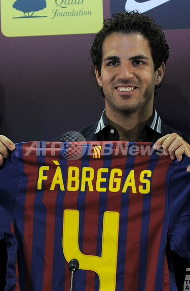 FCバルセロナ セスクと正式契約 写真17枚 国際ニュース：AFPBB News