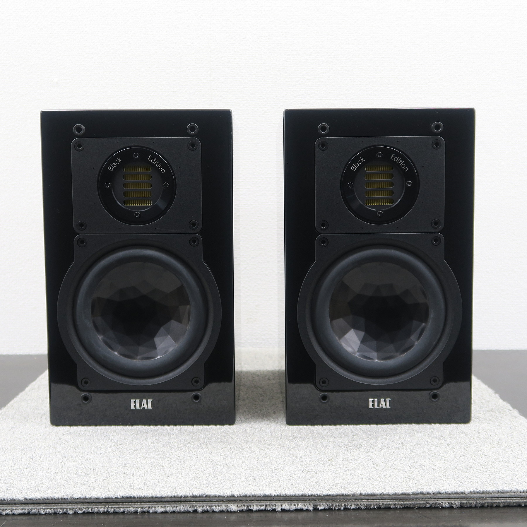 ELAC エラック BS243 BE (Black Edition) ペア ELAC エラック BS243 BE