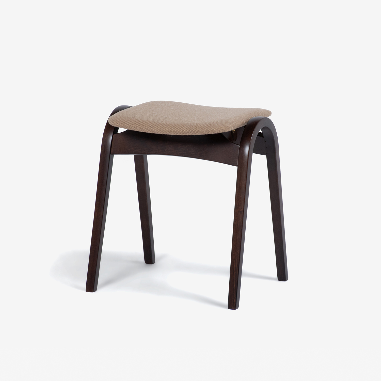 No.202 | 曲木家具専門ブランドの秋田木工