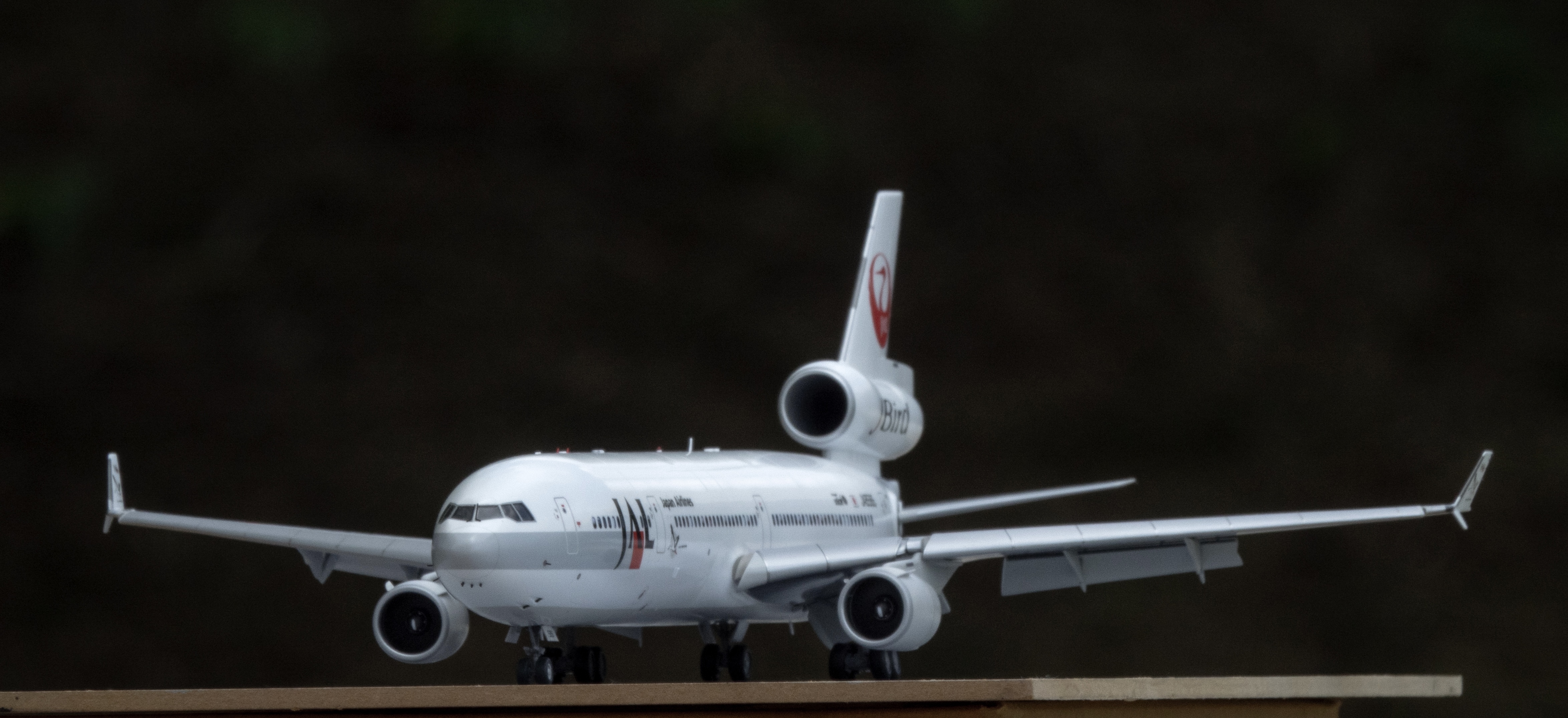 1/144 MD-11 JAL EASTERN EXPRESS – Airlinercafe
