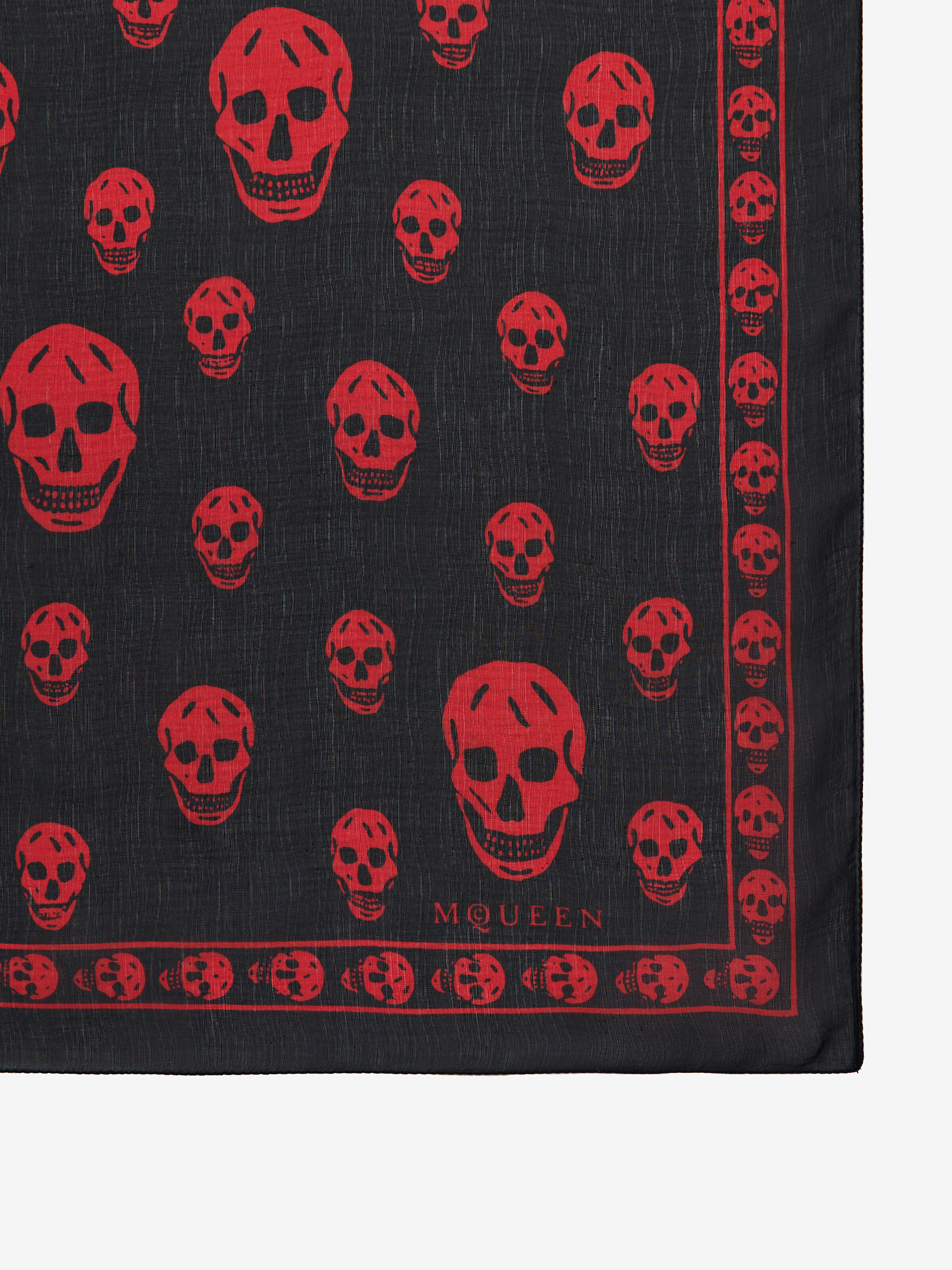 Men's Classic Skull Foulard in Black/Red | McQueen US
