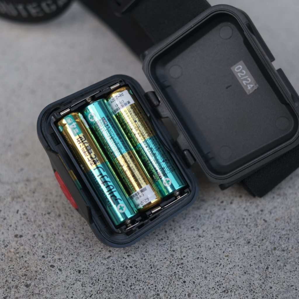 ナイトゲーム初心者にもお勧め！釣り用LEDヘッドライト、ゼクサスZX