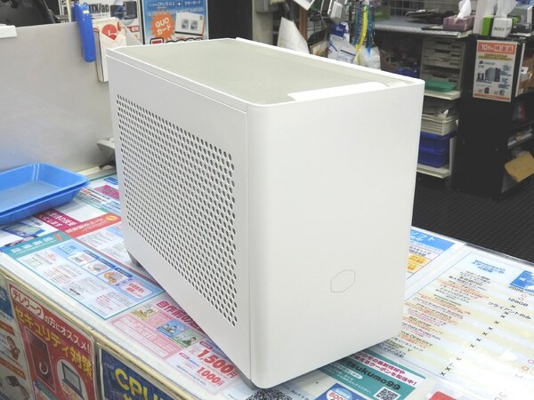 ASCII.jp：最大7基のファンを搭載できるMini-ITXケースがCooler Masterから