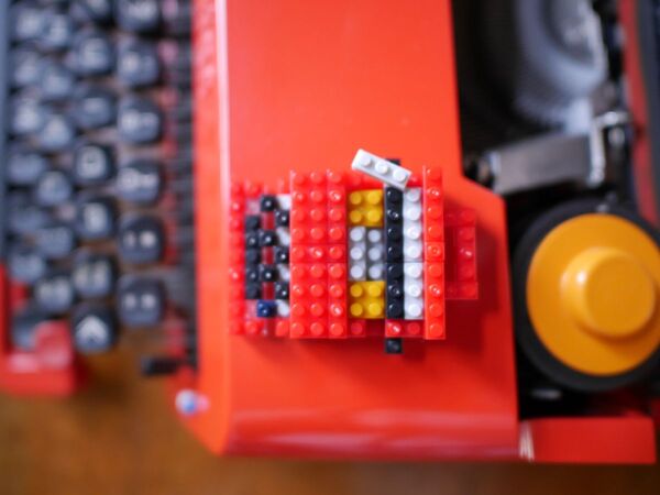 ASCII.jp：歴史上もっとも美しいタイプライターは、 オリベッティ