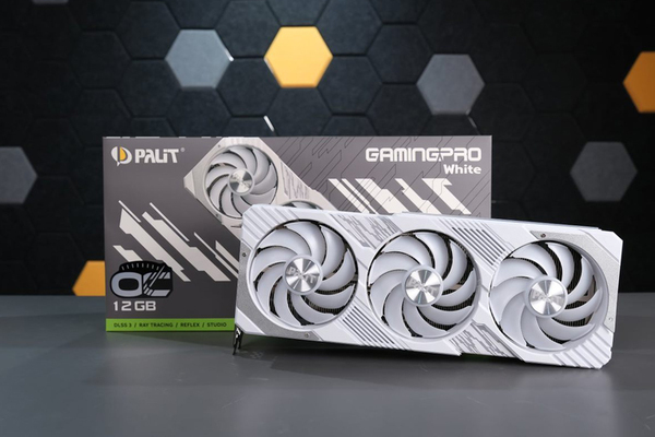 ASCII.jp：Palit、ホワイトカラーの創立35周年記念限定モデル「GeForce