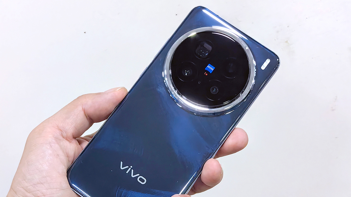 ASCII.jp：100倍望遠が実用的なスマホ「vivo X200 Pro」はカメラ性能が