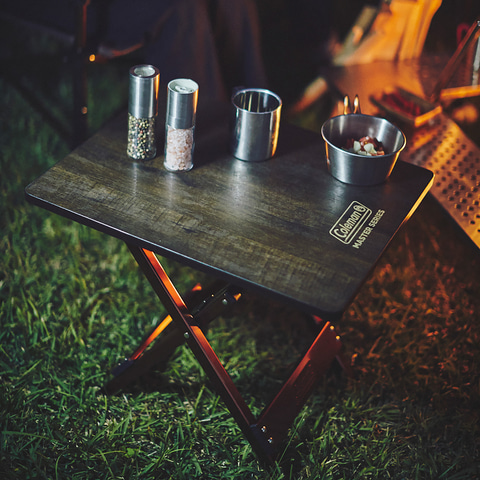 コールマン、マスターシリーズの折りたたみテーブルに新サイズ