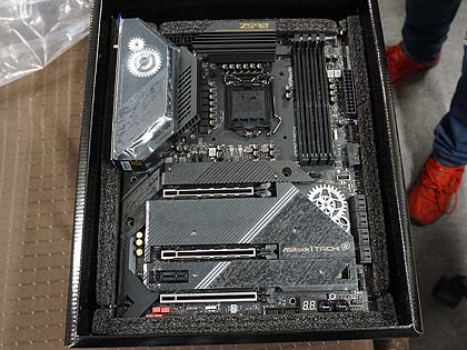 歯車が回る”ASRockの変態マザー「Z590 Taichi」が発売 - AKIBA PC Hotline!