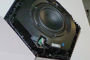 壁掛けアンプやスピーカーを自由に組み合わせて音楽再生。B&O