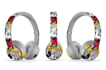デビュー90周年のミッキーマウス×Beatsコラボヘッドフォン - AV Watch