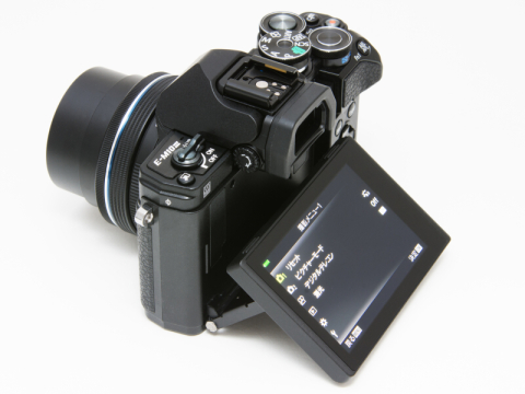 新製品レビュー：OLYMPUS OM-D E-M10 Mark III（外観・機能編