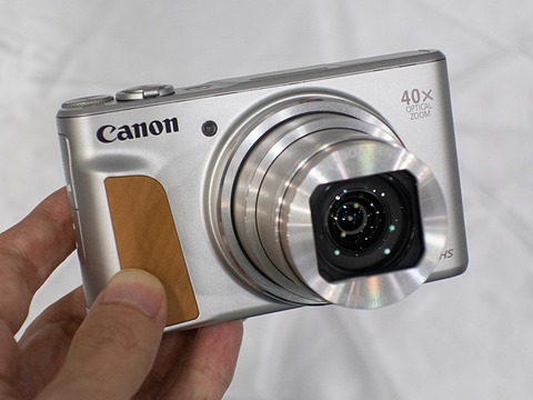 キヤノン、DIGIC 8になった40倍ズーム機「PowerShot SX740 HS