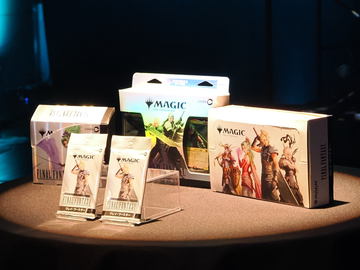 ローソン、クラウドとセフィロスのクリアファイルがもらえる「MTG