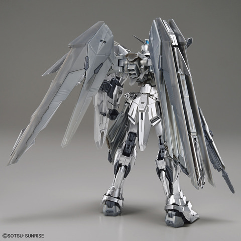 ガンプラ「MG 1/100 フリーダムガンダム Ver.2.0」がシルバーメッキの