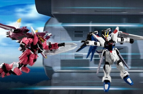 オーブ脱出シーンも再現できる！ 食玩「フリーダムガンダム