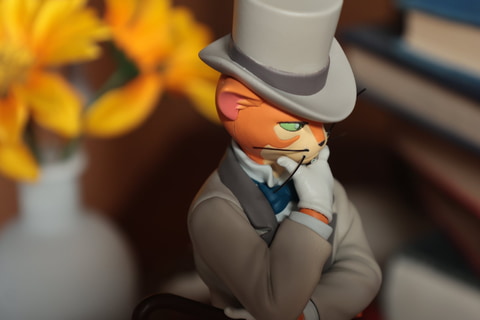 猫の恩返し」の新グッズか。猫の男爵・バロンのフィギュアが公開