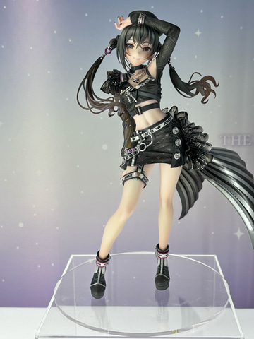 アルター、「アークナイツ」、「NIKKE」など新作フィギュアを展示