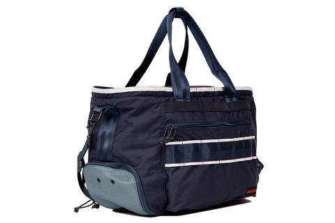 ニューバランスとBRIEFINGのコラボバッグ。「M1500 OGN」カラー採用