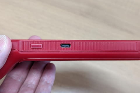 新デザインの一体型決済ターミナルと“タッチ決済”で攻める「楽天ペイ