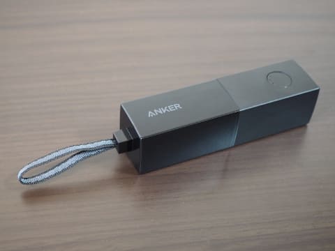 MacBook Airを充電できるAnkerのACプラグ付きバッテリーは、さっそく