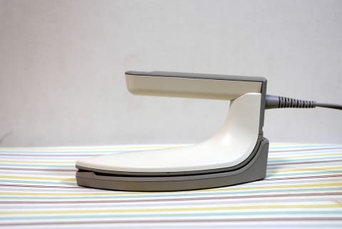 10秒で使い始められるアイロン」は本当だった! シワにサッと使えて超