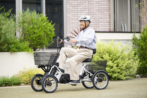 高齢者のための電動アシスト4輪自転車レンタル・リース開始。販売は