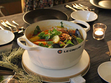 トヨトミ、冬のホームパーティで活躍する煮炊き専用の石油コンロ