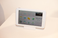 NTT東、家庭用のAndroid搭載タブレット端末「光iフレーム」 - ケータイ