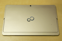 富士通、Windows搭載の「arrows Tab」や6型Windows 10タブレットを発表