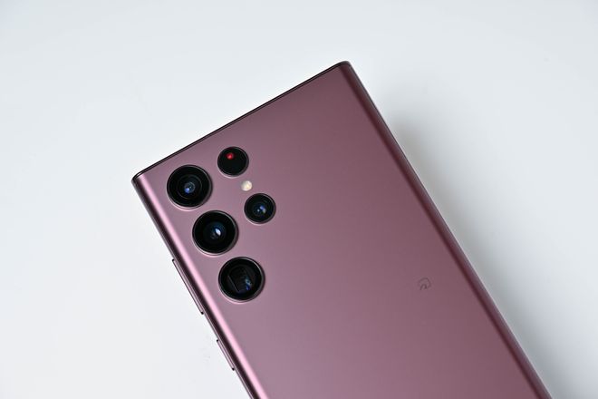 サムスン「Galaxy S22 Ultra」、4つのカメラを徹底的に試す