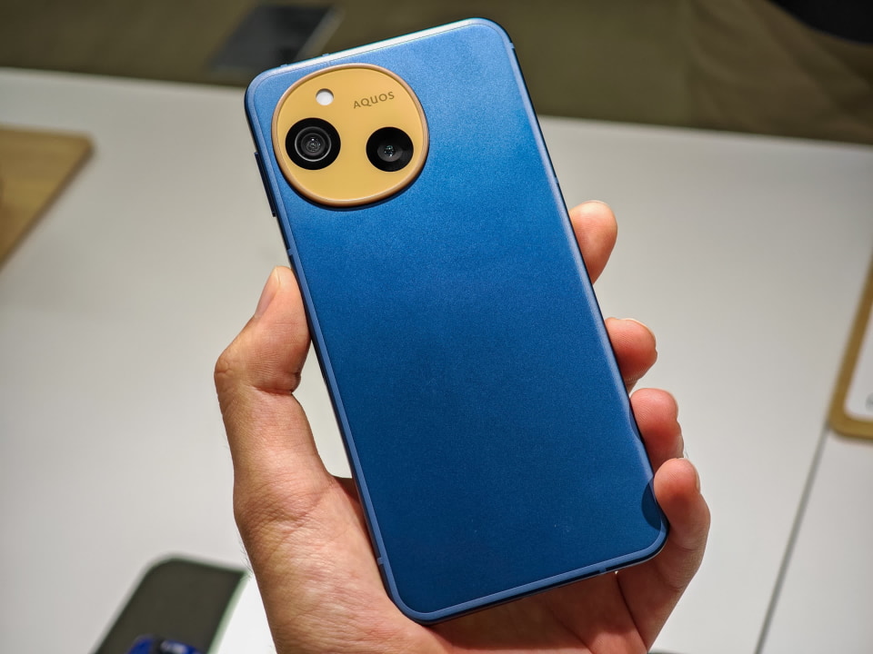 IIJmioから「AQUOS sense10」、13日発売 - ケータイ Watch