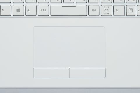 Hothotレビュー】Core i7-8550Uや512GB SSD搭載で税別10万円切りの高