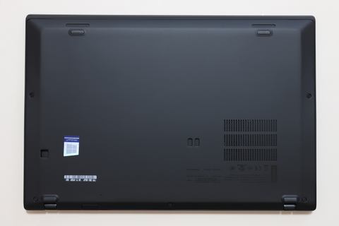 Hothotレビュー】HDR対応WQHD液晶のモバイルノート「ThinkPad X1