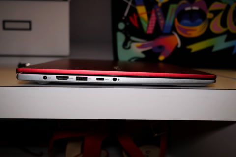 イベントレポート】ASUS、900g切りの世界最軽量14型ノート「ExpertBook