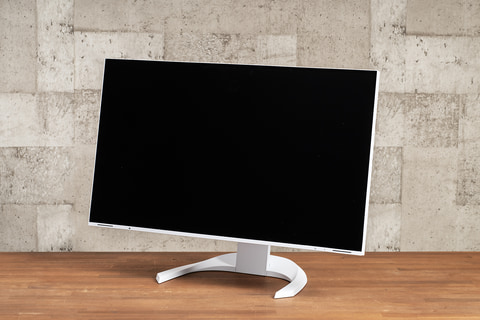 モニターを変えると、ノートPCの使い勝手まで向上！EIZOの新生4K