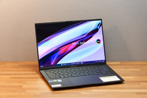 Hothotレビュー】ダイヤルパッドが付いた「Zenbook Pro 14 OLED」は