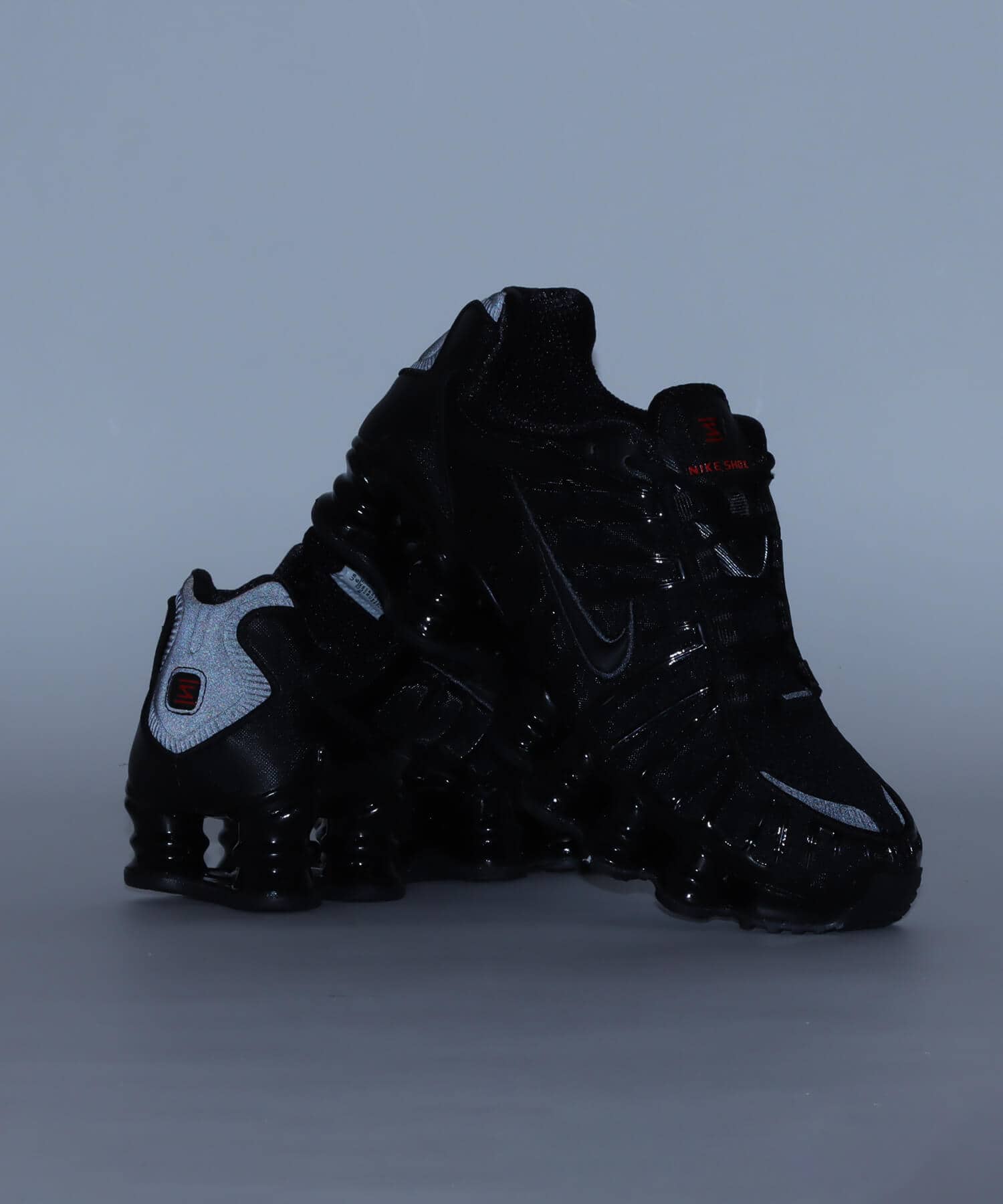 NIKE SHOX TL BLACK/BLACK-MTLC HEMATITE-MAX ORANGE（ナイキ