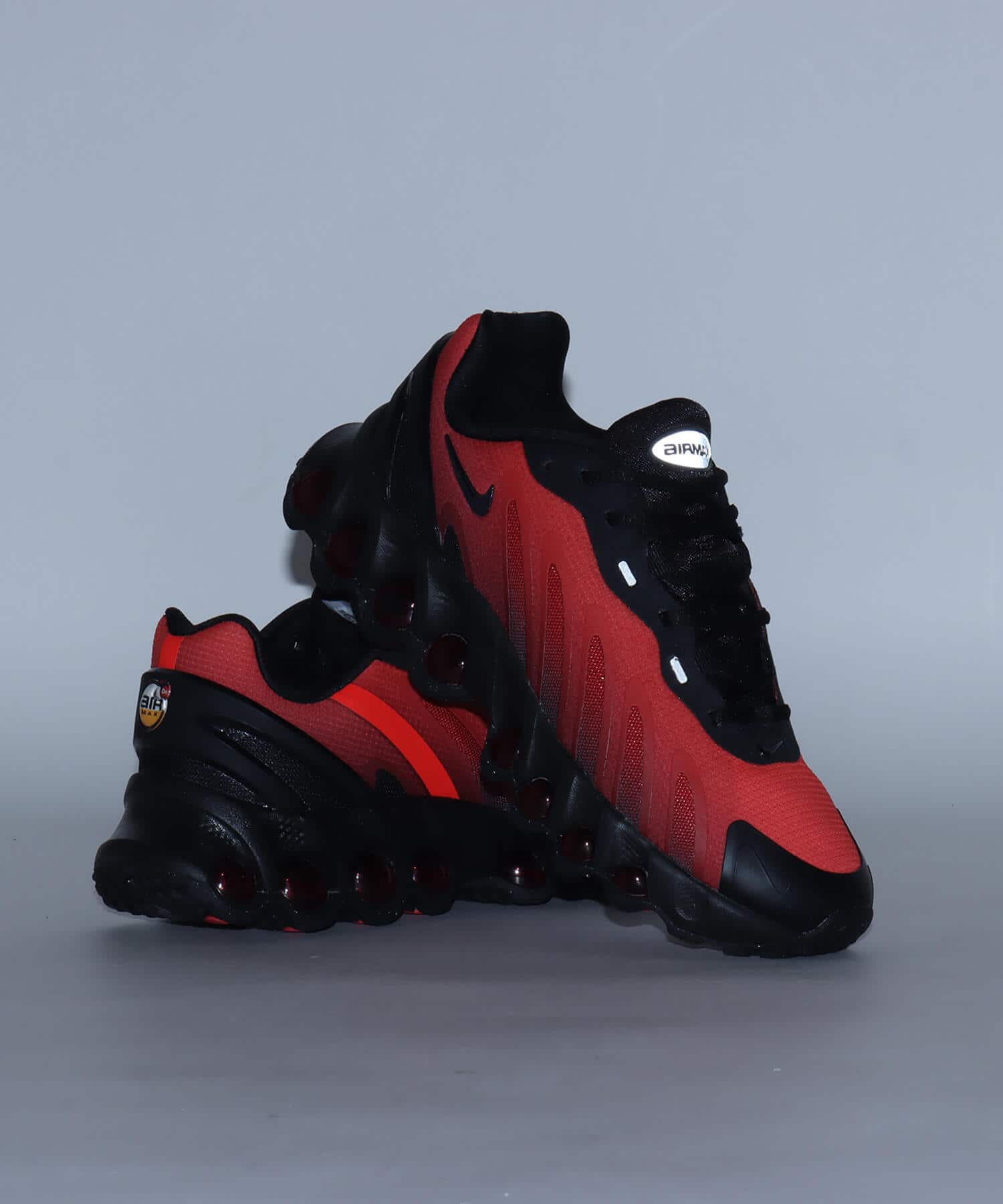 NIKE AIR MAX DN8 (GS) BLACK/BLACK-UNIVERSITY RED（ナイキ エア