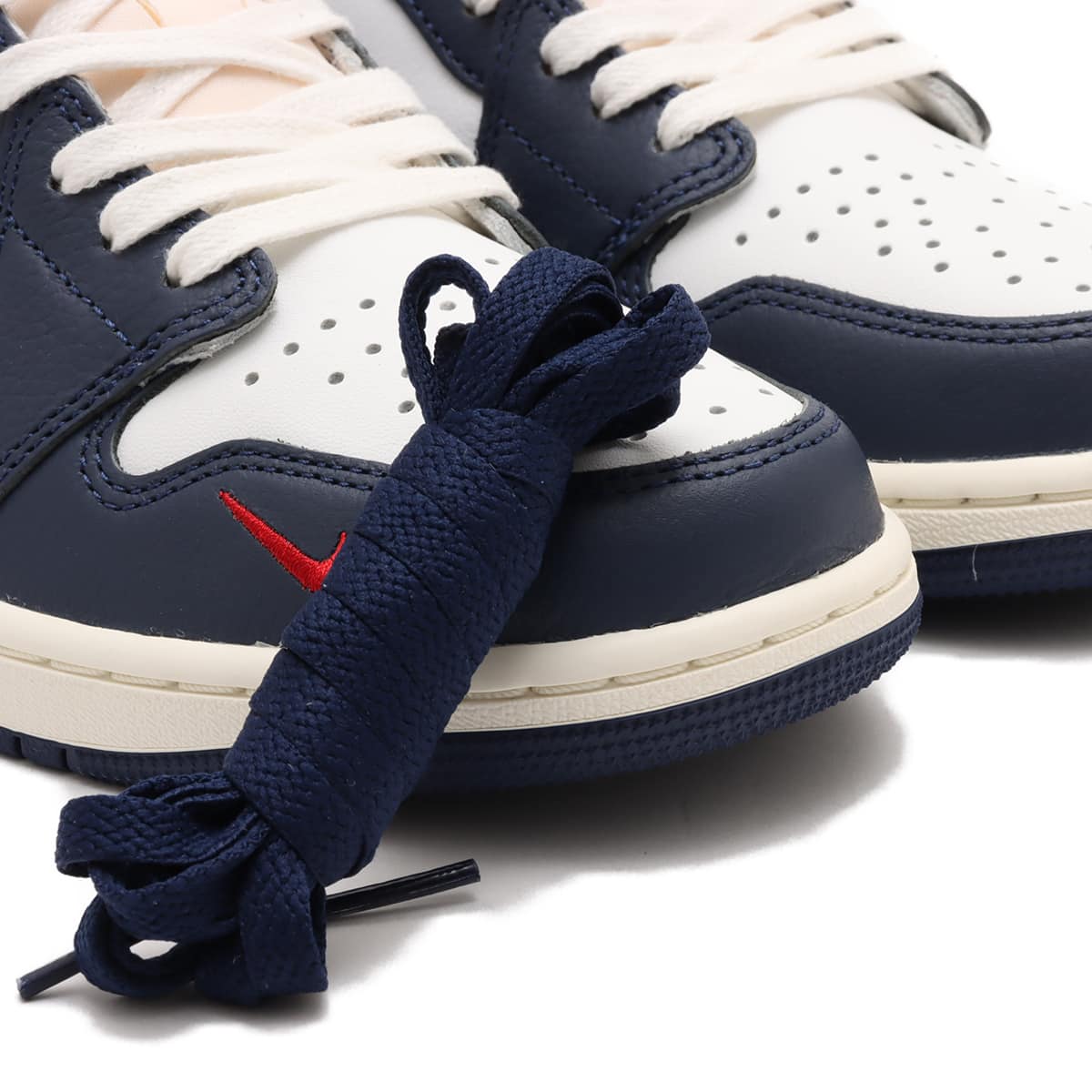 JORDAN BRAND AIR JORDAN 1 RETRO LOW OG SUMMIT WHITE/GYM RED