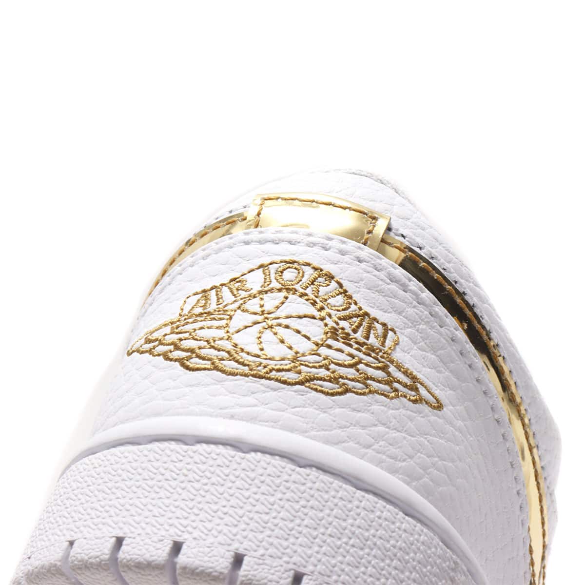 JORDAN BRAND WMNS AIR JORDAN 1 LOW SE WHITE/METALLIC GOLD-WHITE