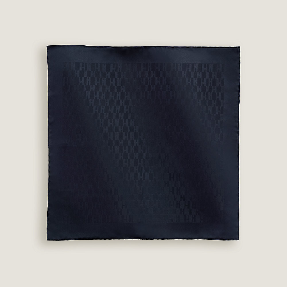 ポケットチーフ 45 《ファソネ・グランH》 | Hermès - エルメス-公式サイト