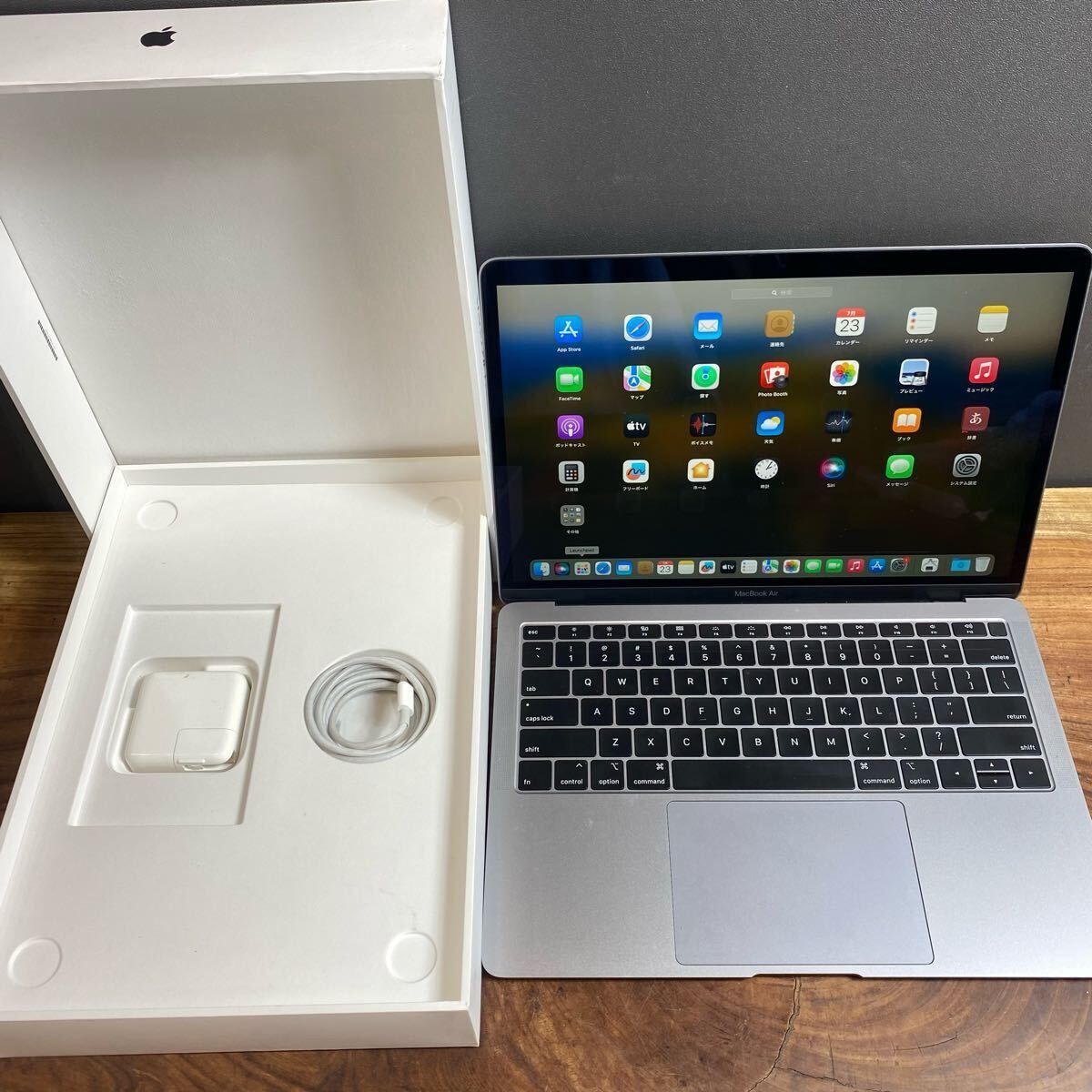 箱付き/美品/SALE］Apple MacBook Air 13inch 2019/Core i5 1.6GHz