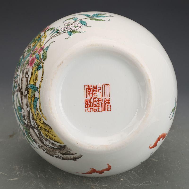 青花斗彩家族写真紋天子壺 景徳鎮 陶磁器 装飾品 現代工芸