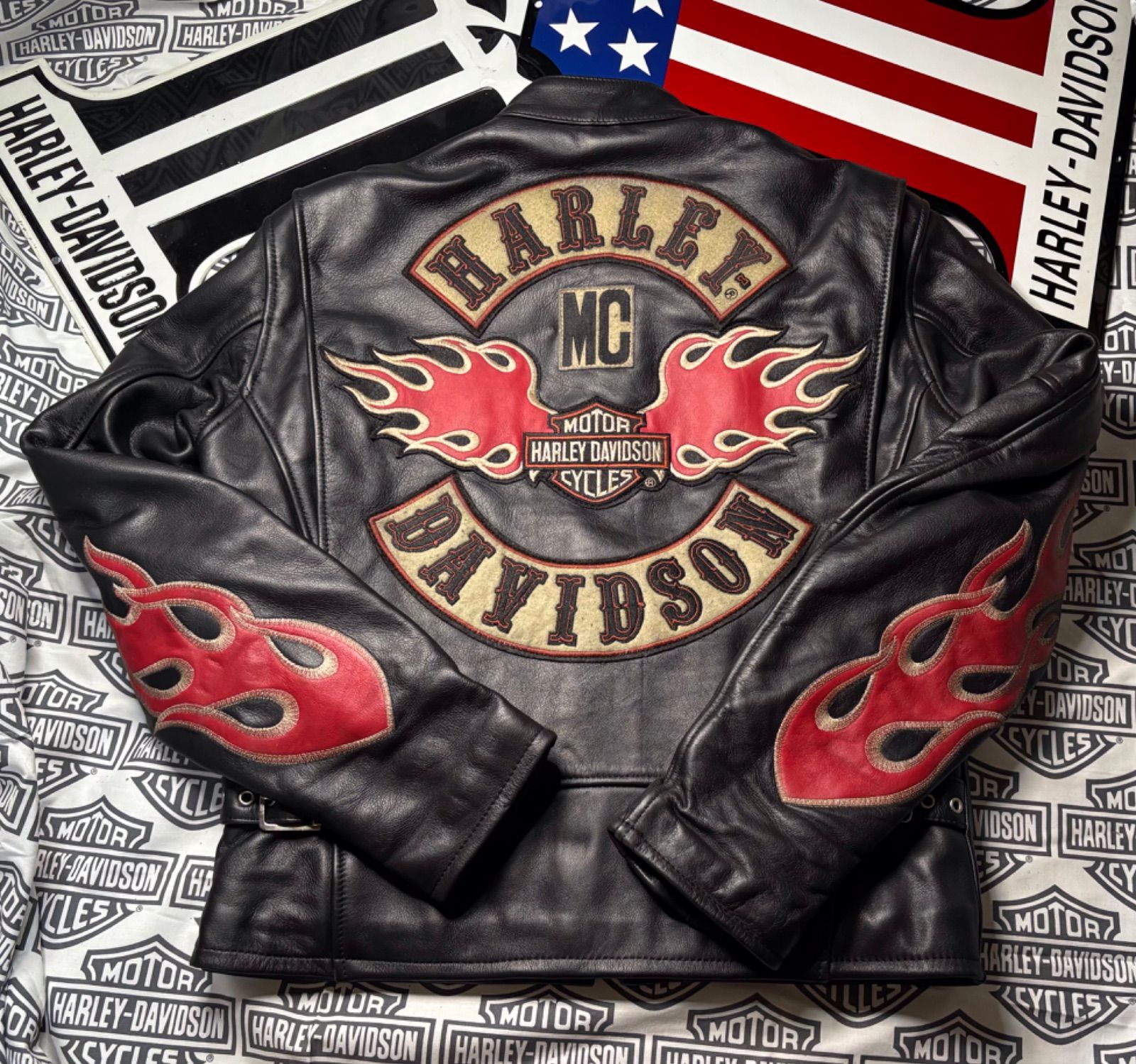 ⭐️ ハーレーダビッドソン 背面&袖・金糸・本革製パッチの限定