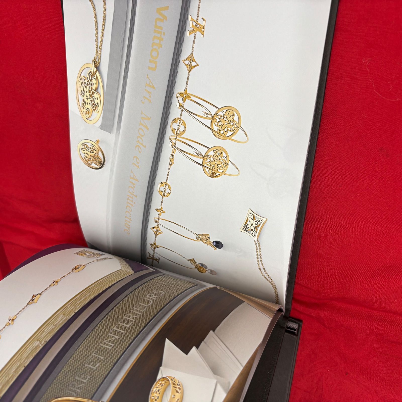 LOUIS VUITTON カタログ 2012 本 冊子 パンフレット ルイヴィトン